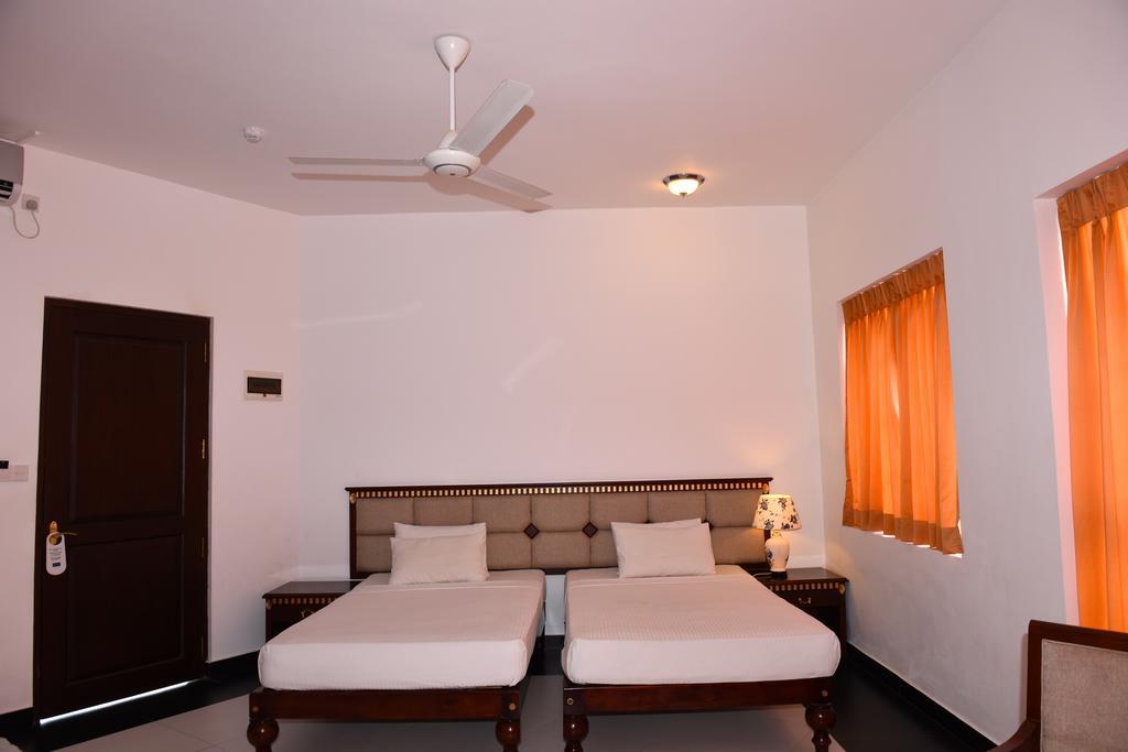 Marina Beach Passikudah Extérieur photo